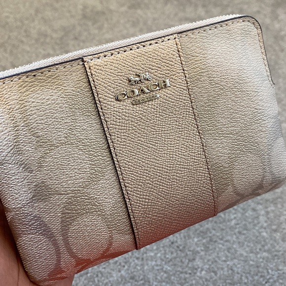 Coach - Boxed Wristlet - Silver/Platinum - NEW - Picture 3 of 7